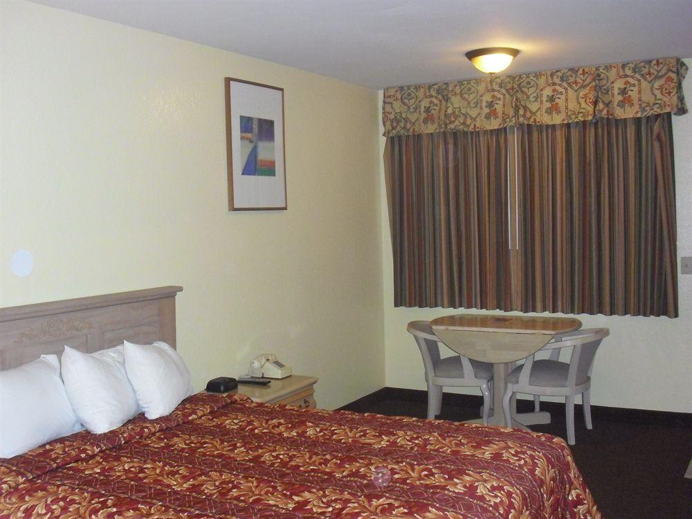 Beachway Inn Arroyo Grande Extérieur photo
