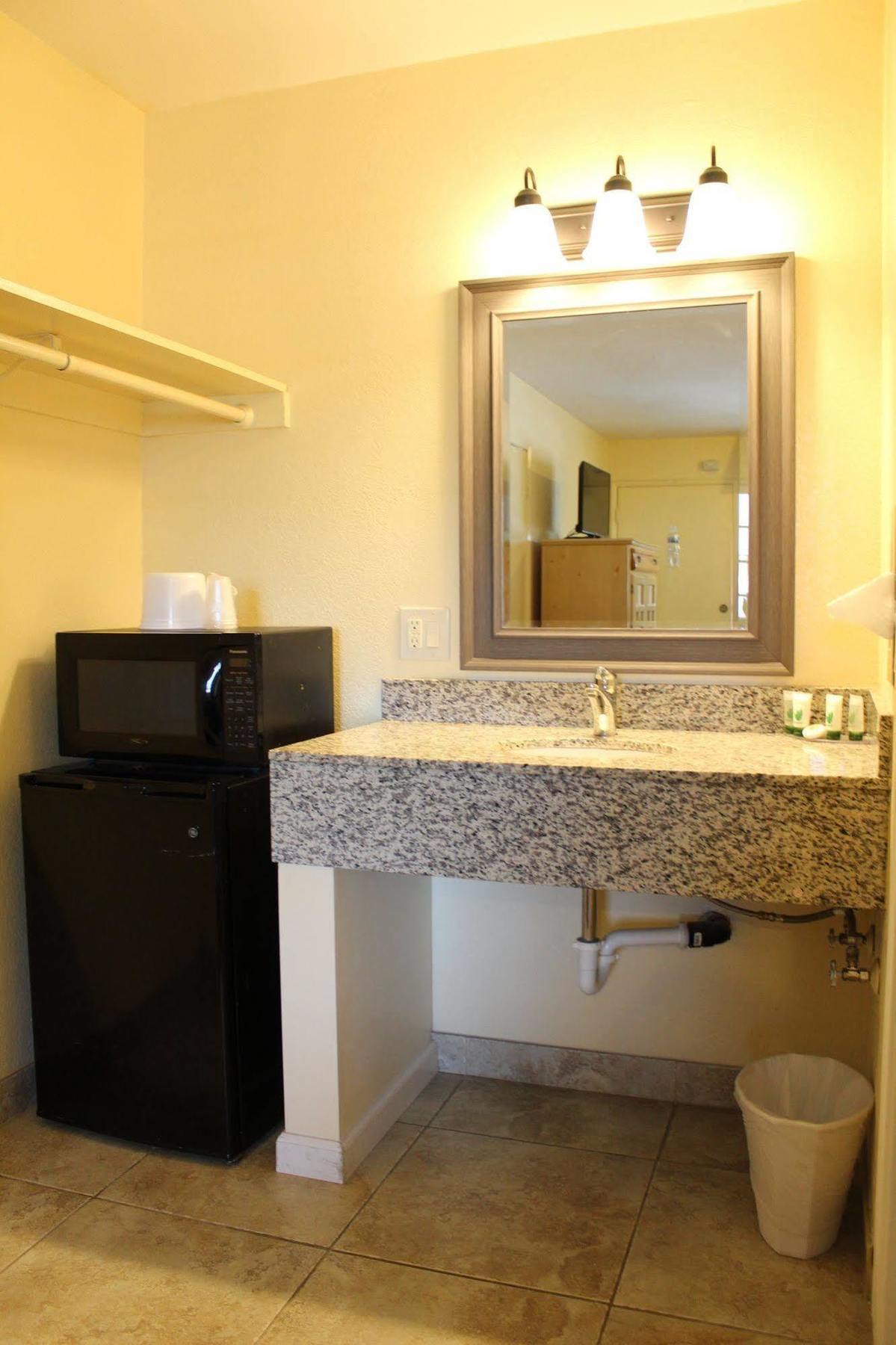 Beachway Inn Arroyo Grande Extérieur photo